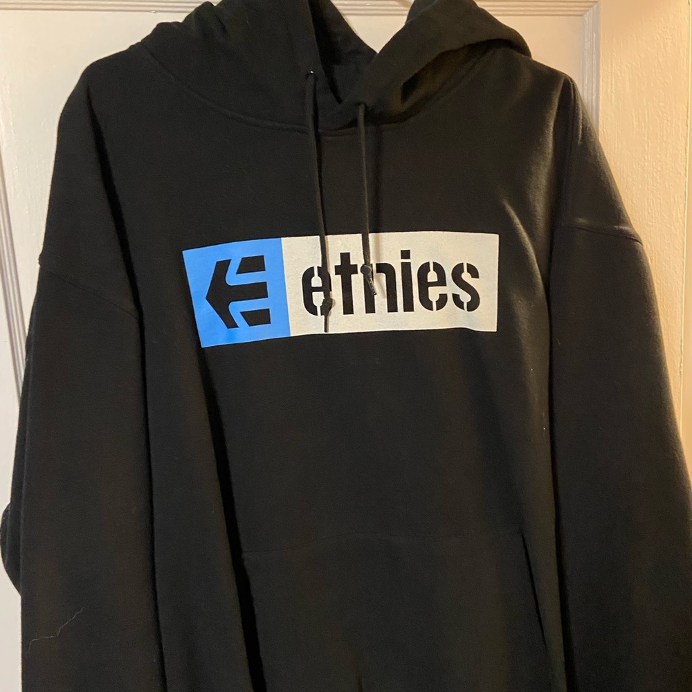 Mens Etnies Hoodie size XL